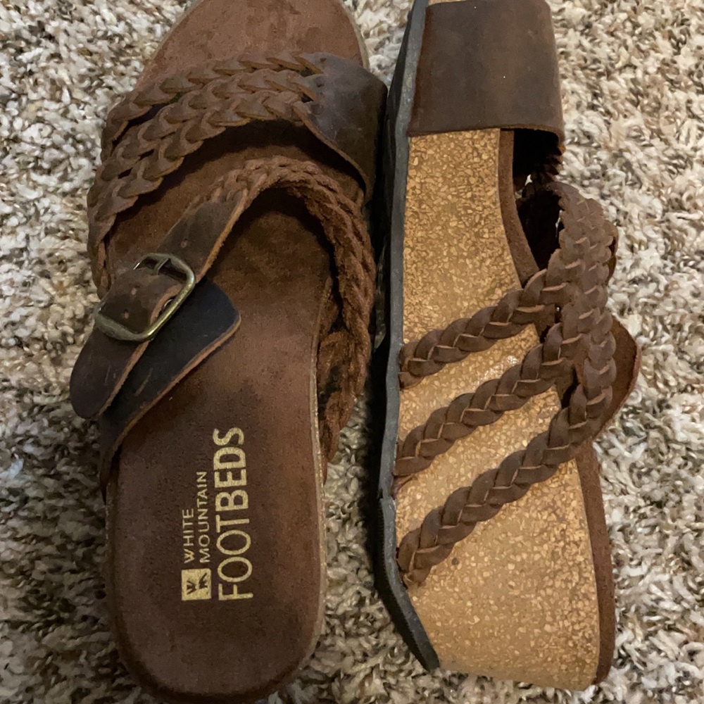 Size 8. Never worn. They have memory foam soles.